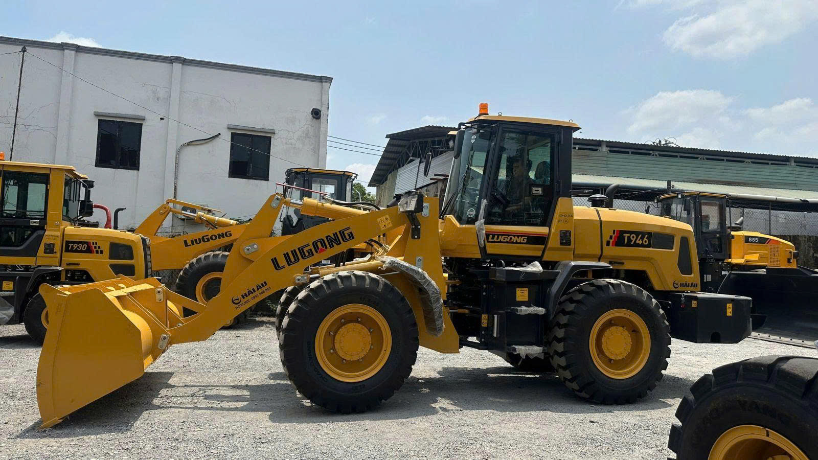 Máy Xúc Lật LuGong T946 Gầu 2.3m³ - Giải Pháp Hoàn Hảo Cho Công Trình Nặng